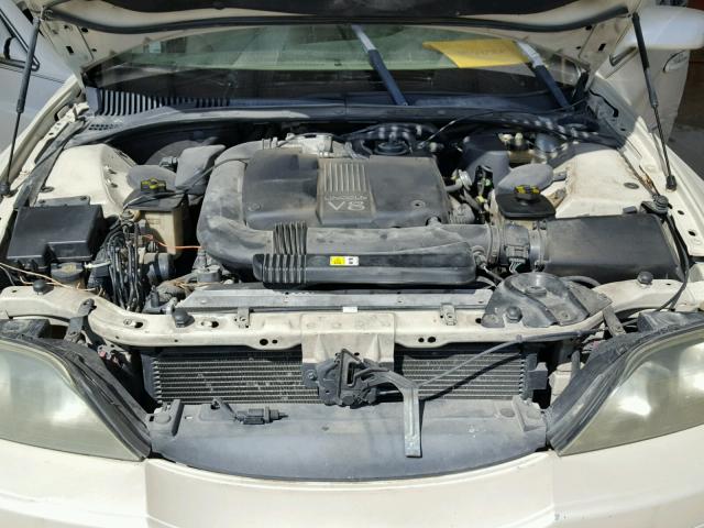 1LNHM87A12Y675019 - 2002 LINCOLN LS 奶油色 照片 7
