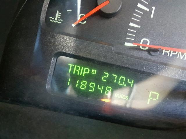 1LNHM87A12Y675019 - 2002 LINCOLN LS 奶油色 照片 8