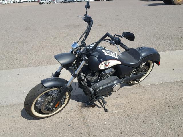 5VPWB36N6D3015696 - 2013 VICTORY MOTORCYCLES HIGH-BALL Schwarz Foto 2