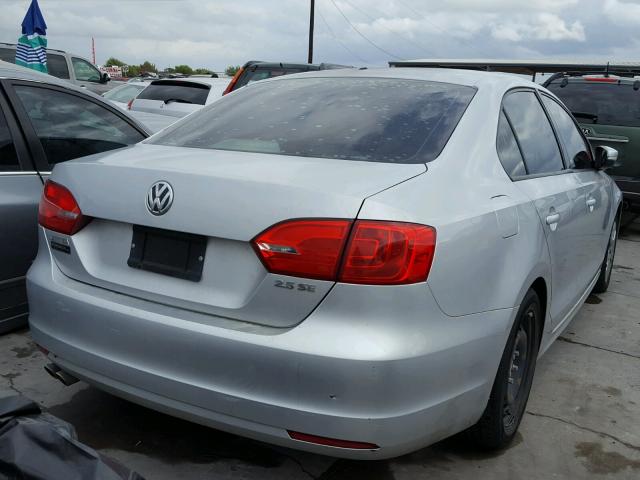 3VWDX7AJ7BM330664 - 2011 VOLKSWAGEN JETTA SE MAROON photo 4