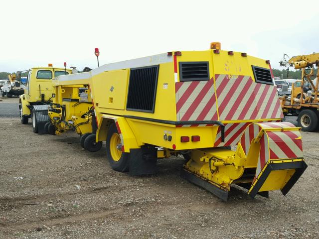 2FWBASAK71AF21940 - 2001 STERLING TRUCK L 7500 YELLOW photo 3