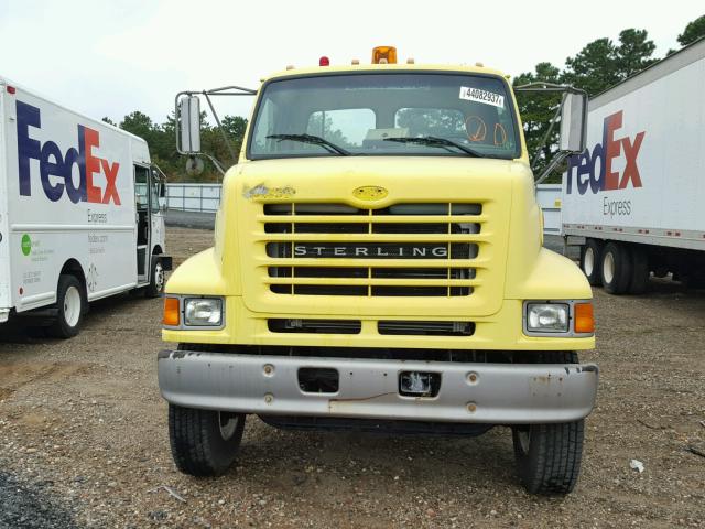 2FWBASAK71AF21940 - 2001 STERLING TRUCK L 7500 YELLOW photo 9