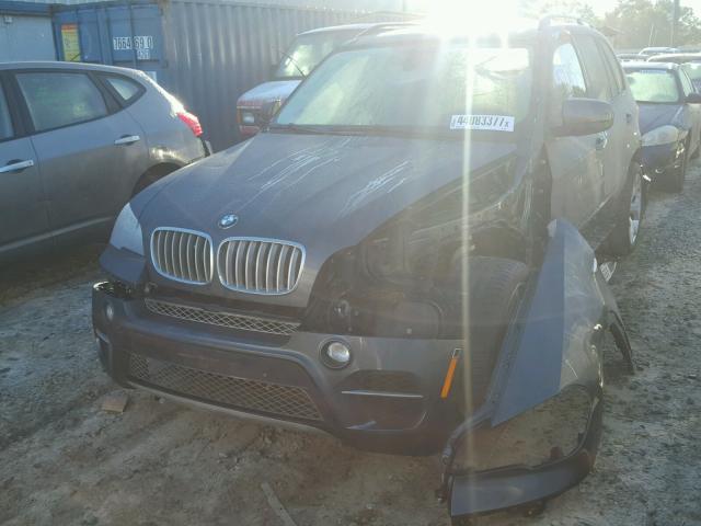 5UXZW0C5XD0B95593 - 2013 BMW X5 GRAY photo 2