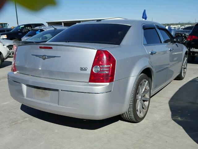 2C3CA5CV7AH191674 - 2010 CHRYSLER 300 TOURIN SILVER photo 4