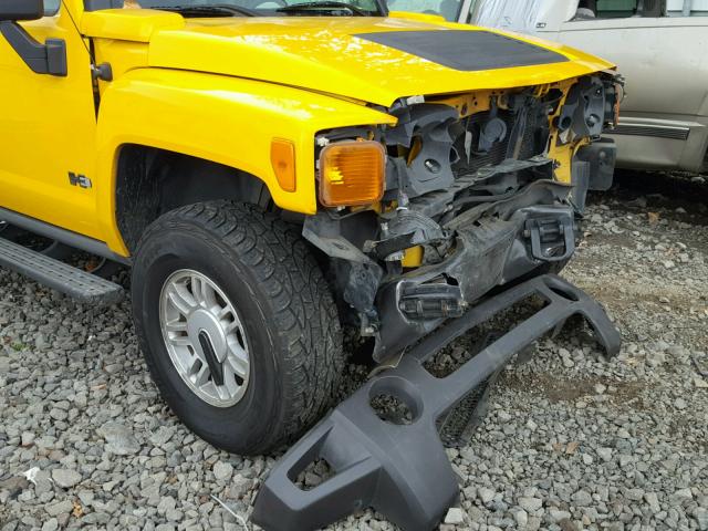 5GTDN136368142337 - 2006 HUMMER H3 YELLOW photo 9