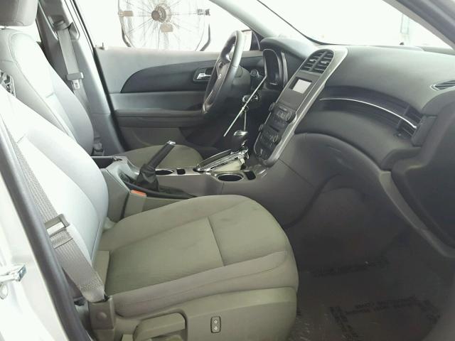 1G11B5SL0FF345398 - 2015 CHEVROLET MALIBU LS ვერცხლისფერი ფოტო 5