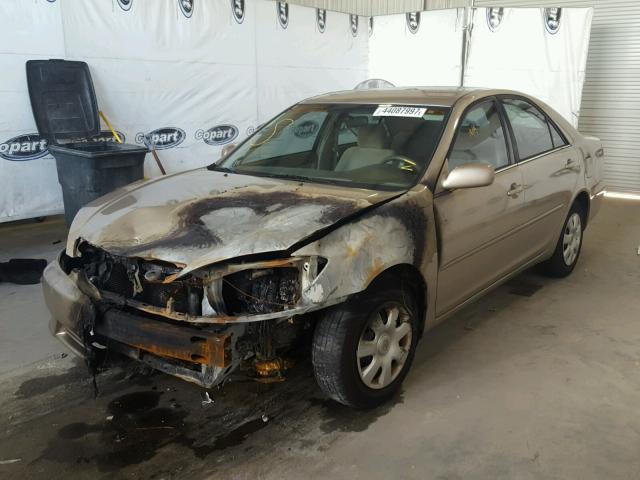 4T1BE32K44U912568 - 2004 TOYOTA CAMRY GOLD photo 2