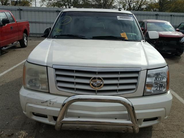 1GYEK63N03R218685 - 2003 CADILLAC ESCALADE L WHITE photo 9