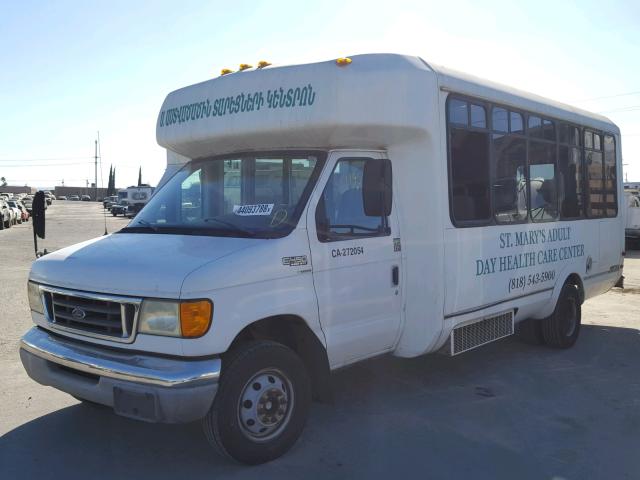 1FDXE45S03HB58275 - 2003 FORD E450 BUS WHITE photo 2