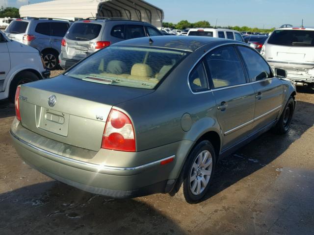 WVWRH63B92P247222 - 2002 VOLKSWAGEN PASSAT GLX GREEN photo 4