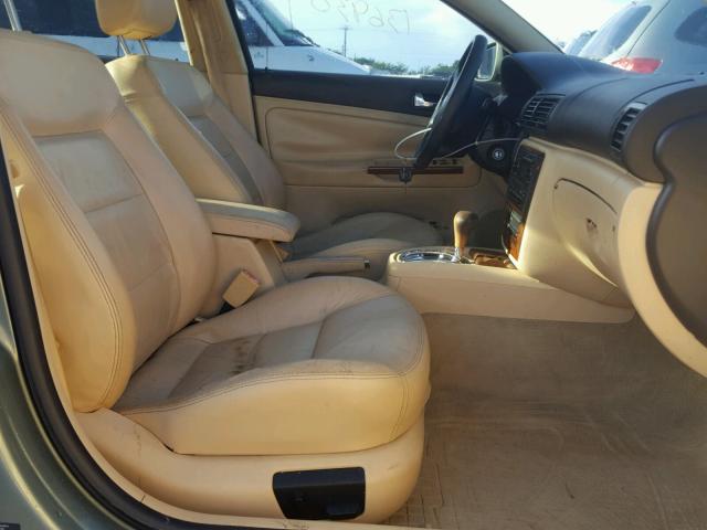 WVWRH63B92P247222 - 2002 VOLKSWAGEN PASSAT GLX GREEN photo 5