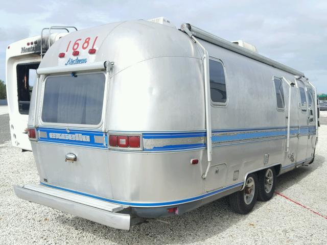 1STGEAJ25KJ506332 - 1989 AIRS TRAVEL TRA 银色 照片 4