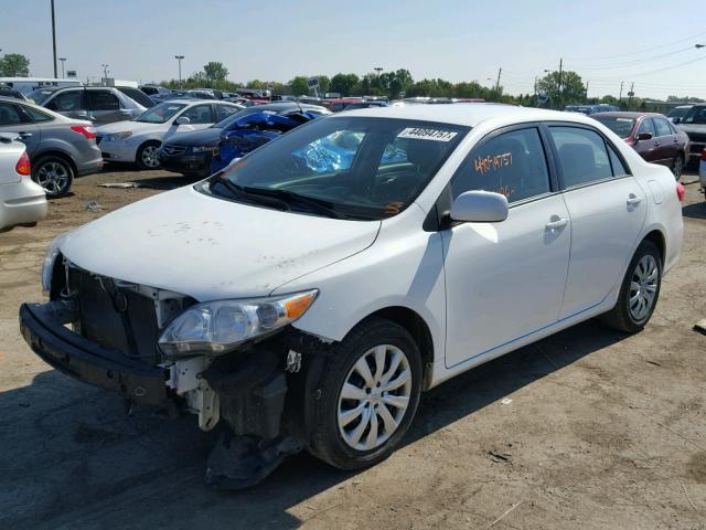 2T1BU4EE9CC776257 - 2012 TOYOTA COROLLA WHITE photo 2