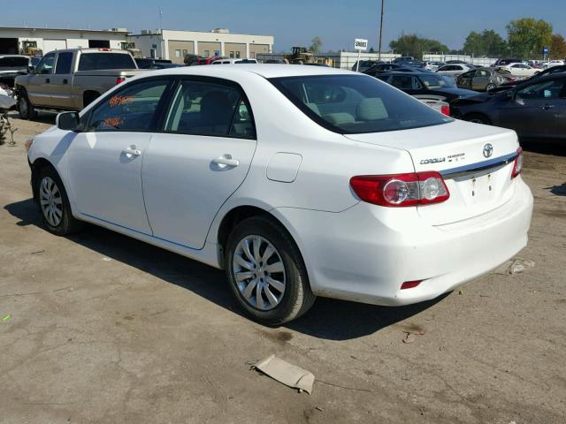 2T1BU4EE9CC776257 - 2012 TOYOTA COROLLA WHITE photo 3