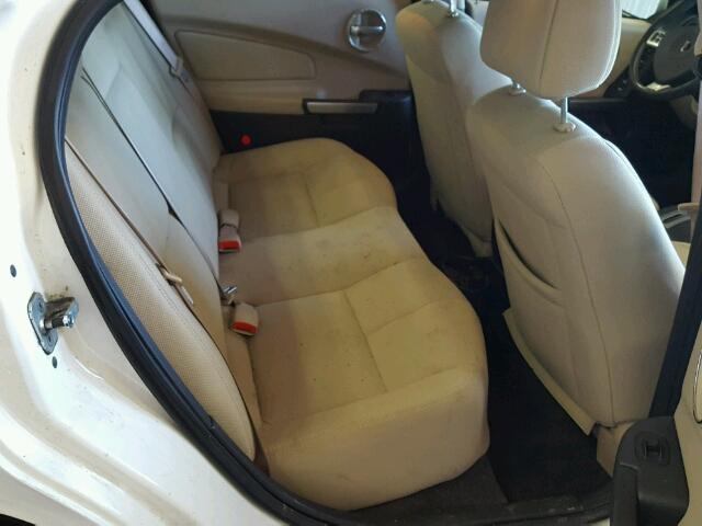 2G2WP552881103071 - 2008 PONTIAC GRAND PRIX WHITE photo 6