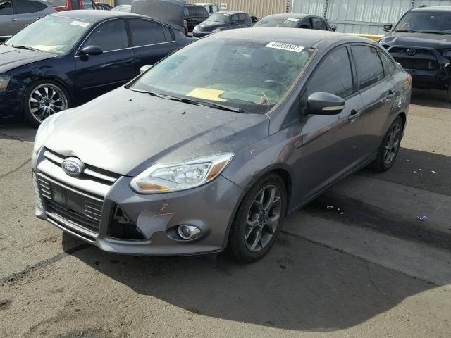 1FADP3F21EL241827 - 2014 FORD FOCUS SE CHARCOAL photo 2