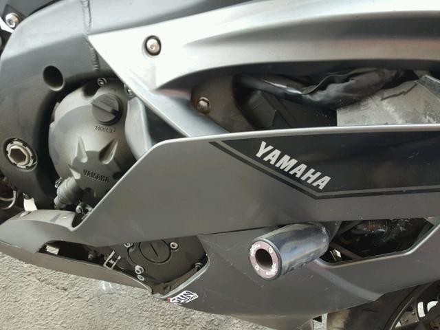 JYARJ16Y6GA010927 - 2016 YAMAHA YZFR6 C GRAY photo 7