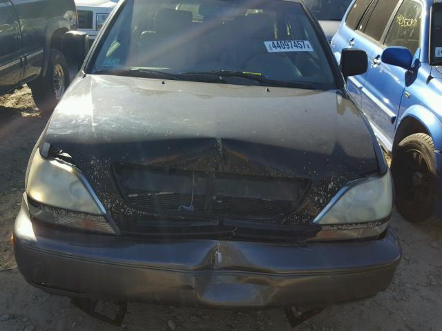 JTJHF10U010171775 - 2001 LEXUS RX 300 BLACK photo 9