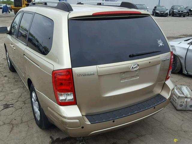 KNDMC233486049060 - 2008 HYUNDAI ENTOURAGE TAN photo 3