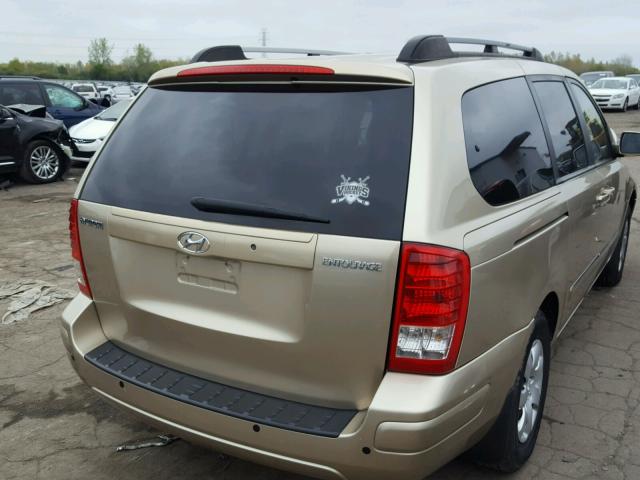 KNDMC233486049060 - 2008 HYUNDAI ENTOURAGE TAN photo 4