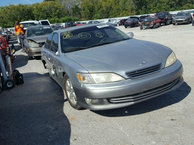 JT8BF28G015112241 - 2001 LEXUS ES 300 SILVER photo 1