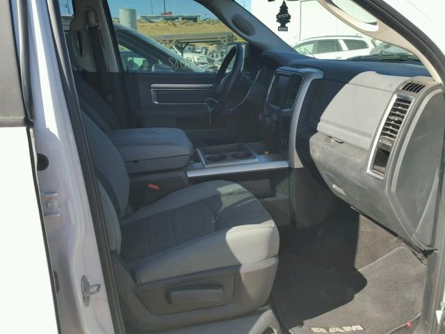 1C6RR7TT3FS667032 - 2015 RAM 1500 SLT თეთრი ფოტო 5