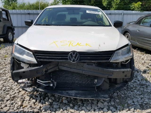 3VW2K7AJ2BM022288 - 2011 VOLKSWAGEN JETTA BASE 白色 照片 9