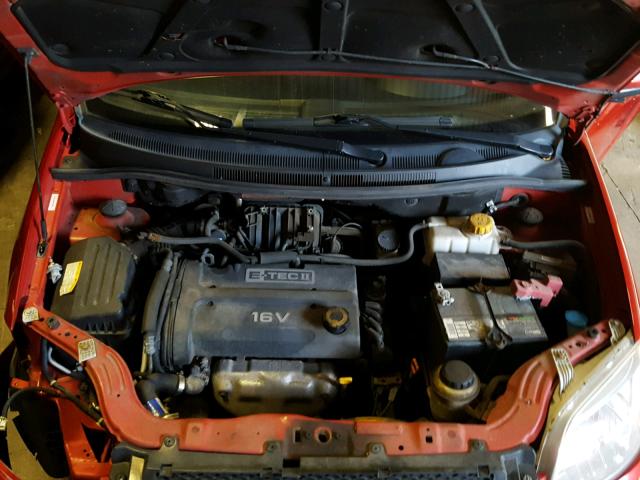 KL1TD56608B196720 - 2008 CHEVROLET AVEO BASE Kasztanowy zdjęcie 7