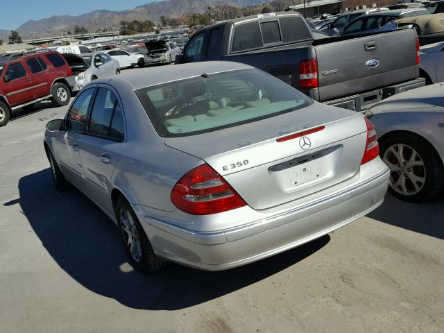 WDBUF56J56A815048 - 2006 MERCEDES-BENZ E GRAY photo 3