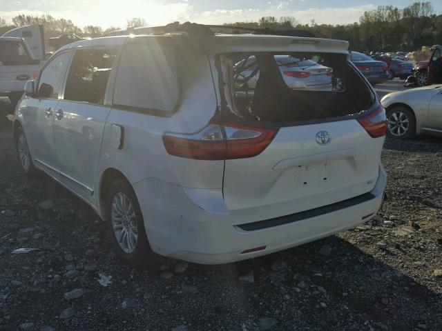 5TDYK3DC5GS719030 - 2016 TOYOTA SIENNA XLE WHITE photo 3