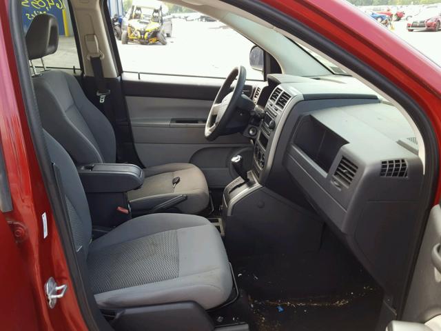 1J8FF47W37D261029 - 2007 JEEP COMPASS RED photo 5