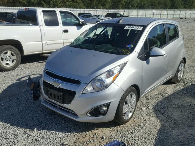 KL8CD6S97FC805378 - 2015 CHEVROLET SPARK 1LT SILVER photo 2