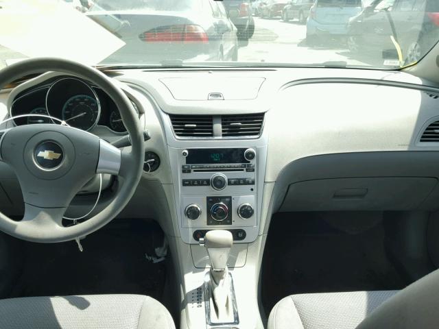 1G1ZG57B18F219655 - 2008 CHEVROLET MALIBU LS WHITE photo 9