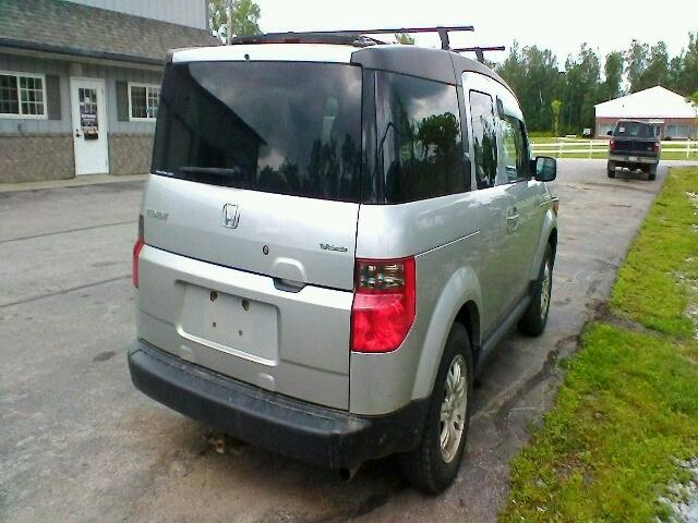 5J6YH27748L016331 - 2008 HONDA ELEMENT EX SILVER photo 4