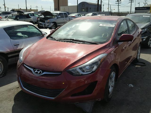 5NPDH4AE2GH748435 - 2016 HYUNDAI ELANTRA SE MAROON photo 2