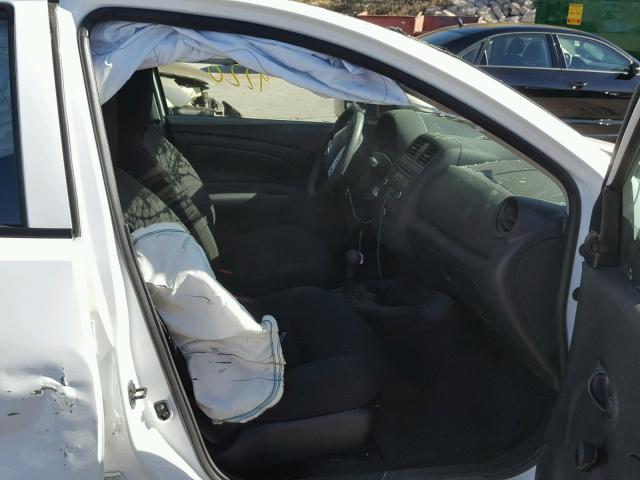 3N1CN7AP2FL960003 - 2015 NISSAN VERSA S WHITE photo 5