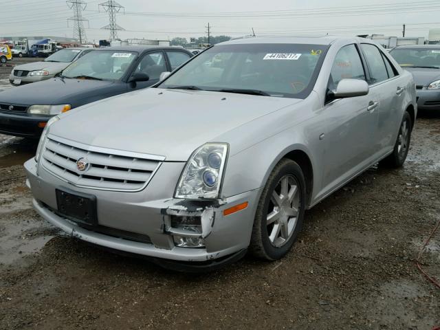 1G6DW677060221714 - 2006 CADILLAC STS SILVER photo 2