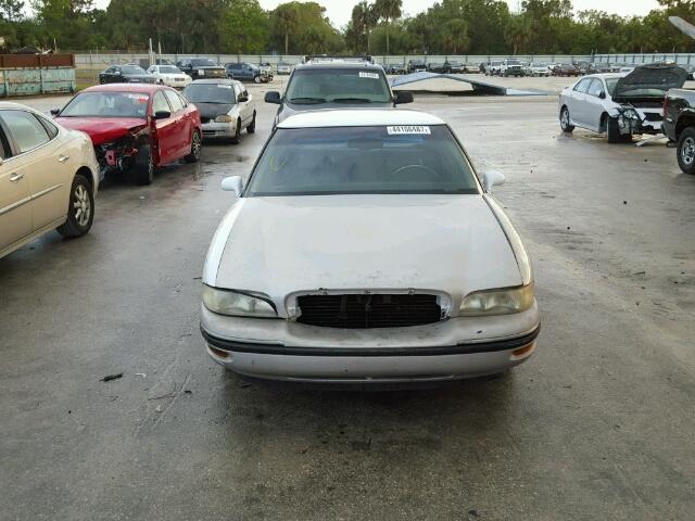 1G4HR52K1WH510366 - 1998 BUICK LESABRE WHITE photo 9