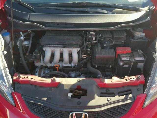 JHMGE8H35DC035942 - 2013 HONDA FIT RED photo 7