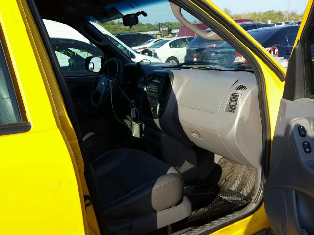 1FMYU02151KC38442 - 2001 FORD ESCAPE XLS YELLOW photo 5