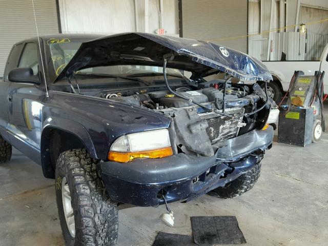 1D7HG32N83S359099 - 2003 DODGE DAKOTA BLUE photo 9