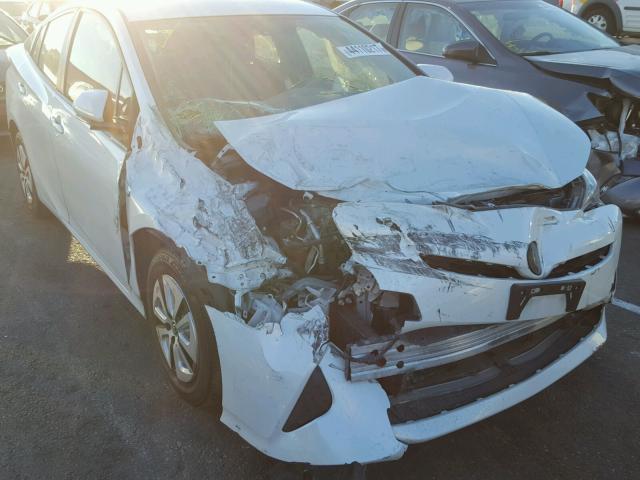 JTDKARFU2G3022546 - 2016 TOYOTA PRIUS WHITE photo 9