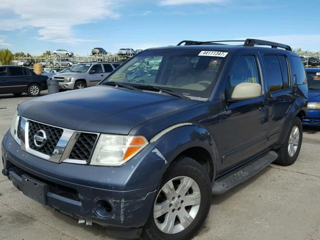 5N1AR18W45C724817 - 2005 NISSAN PATHFINDER BLUE photo 2