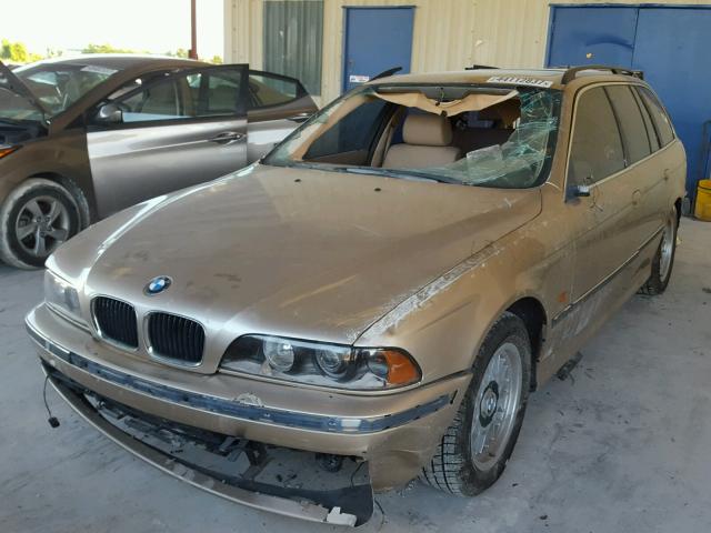 WBADP6337XBV60065 - 1999 BMW 528 IT AUT GOLD photo 2