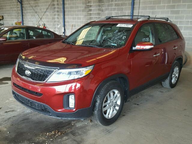 5XYKT4A65FG581797 - 2015 KIA SORENTO LX RED photo 2