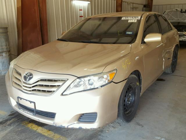 4T4BF3EK8AR021208 - 2010 TOYOTA CAMRY BASE GOLD photo 2