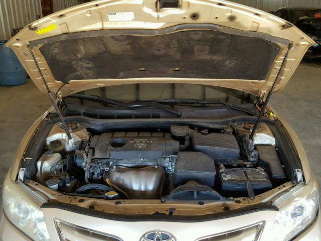 4T4BF3EK8AR021208 - 2010 TOYOTA CAMRY BASE GOLD photo 7