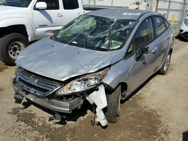 3FADP4BJ4CM115489 - 2012 FORD FIESTA SE SILVER photo 2