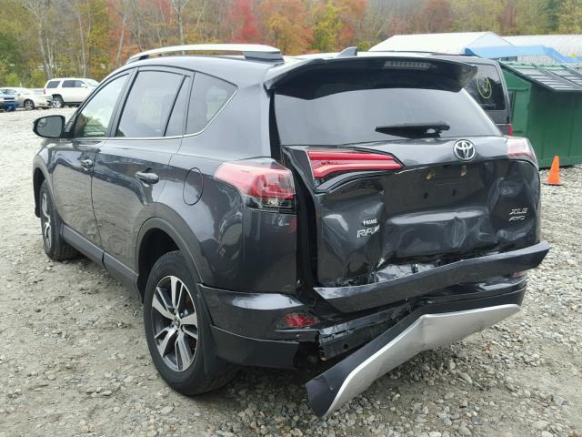 JTMRFREV1GJ060632 - 2016 TOYOTA RAV4 XLE GRAY photo 3