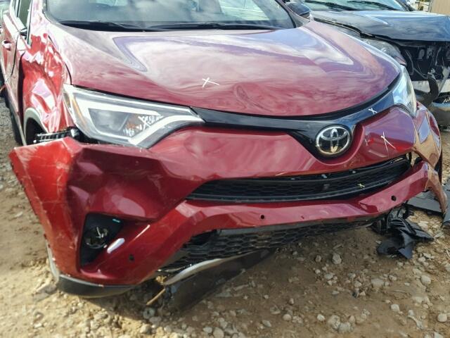 JTMJFREV0JD243507 - 2018 TOYOTA RAV4 SE RED photo 9